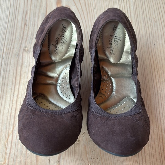Dexflex Comfort Dark Brown Ballet Shoes Suede Feel Cap Toe Quilt Pattern Size 6 - Picture 8 of 8